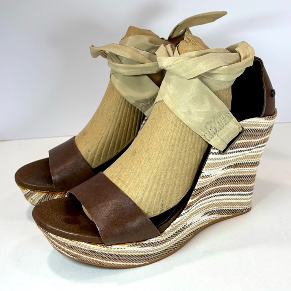 UGG Jules Tan Ribbon Strappy Tie Jute Espadrille Striped Sandals Wedge Sz 10 - Picture 1 of 12